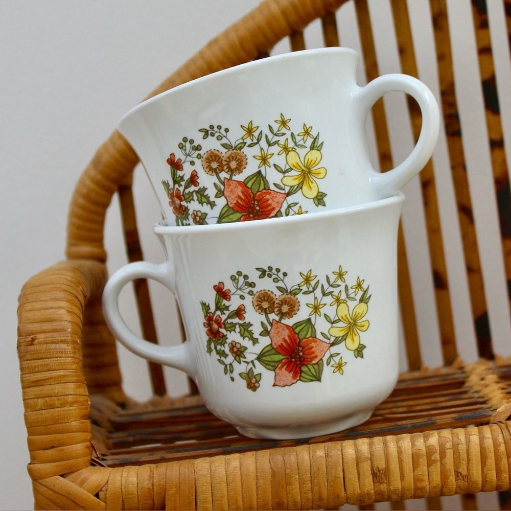 6 Vintage Corelle Indian Summer Corning Ware MCM Mugs with Floral Design Set